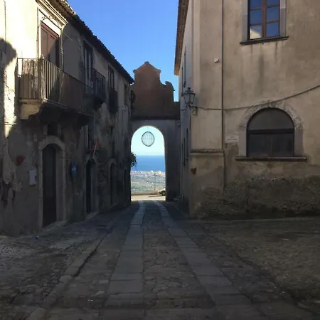 La Casa Del Miele Di Borgo Carbone