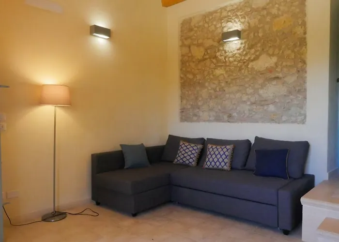 La Casa Del Miele Di Borgo Carbone * 洛克里